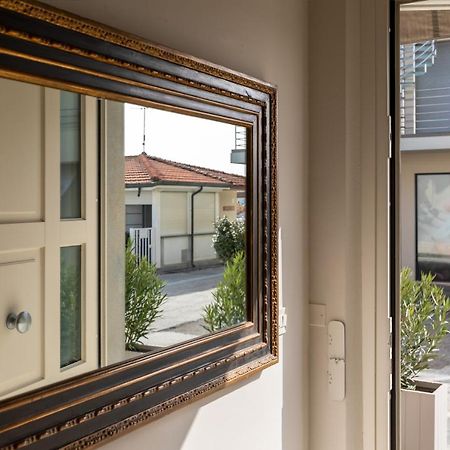Viareggio Suite - Beach Apartment Экстерьер фото